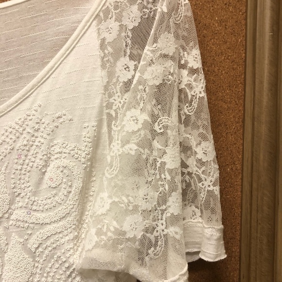 Daytrip Blouse with Lace Sleeves - Picture 2 of 4